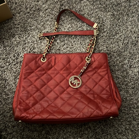 Michael Kors purses in great condition! - Picture 7 of 10